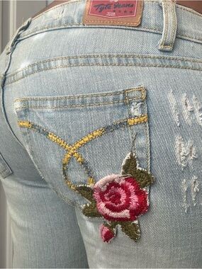 Lowrise flare Jeans with Rose Embroidery